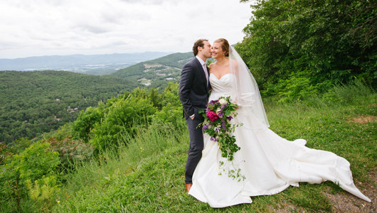 Wedding photos at the Ƶ Resort overlook